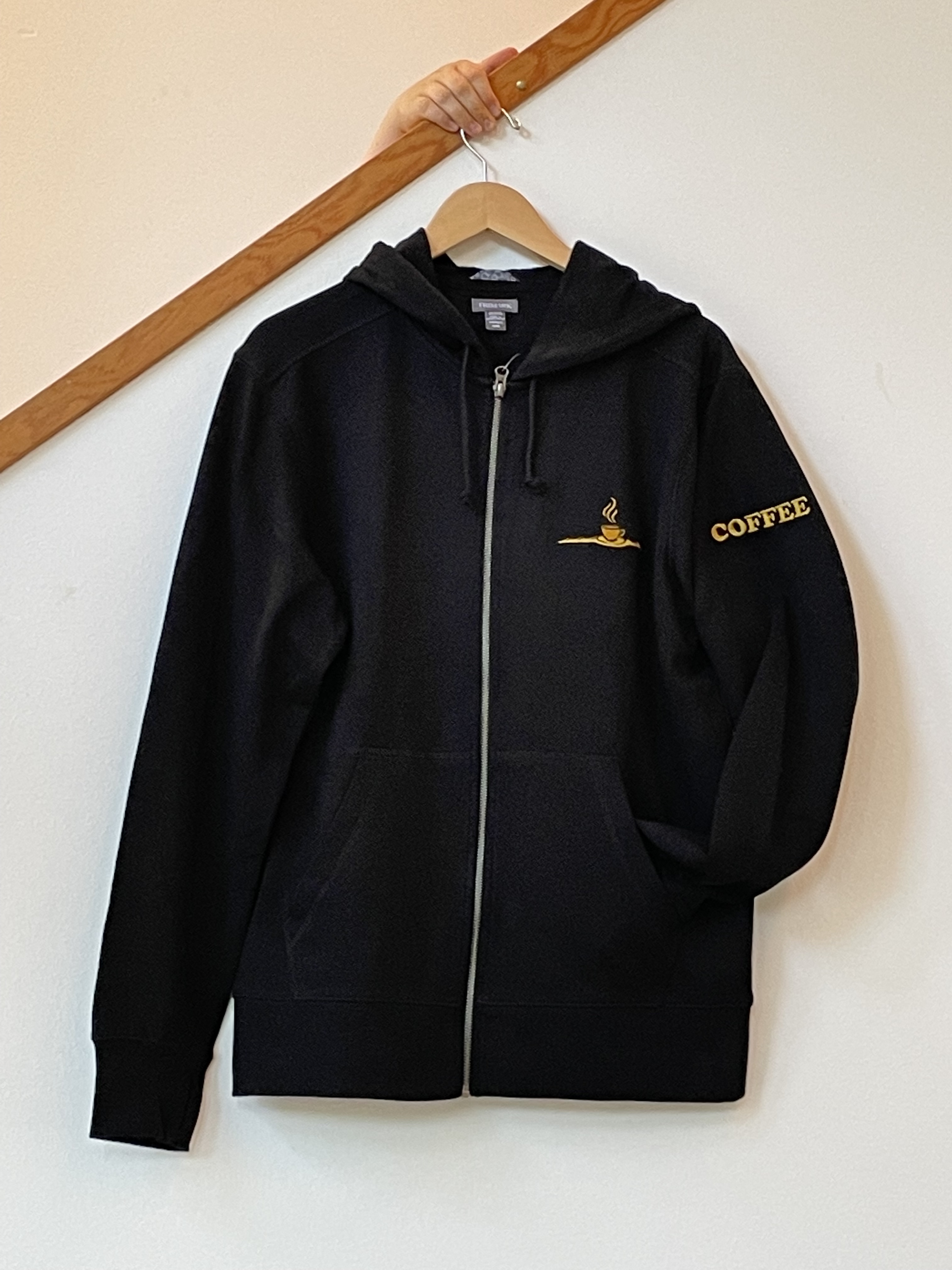 BLTC Zip-up Hoodie products/images/bltc_zipup_hoodie_black_gold.jpg